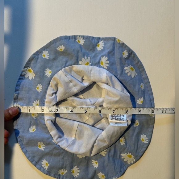 Baby Summer Bucket Hat with Daisies - Picture 5 of 6
